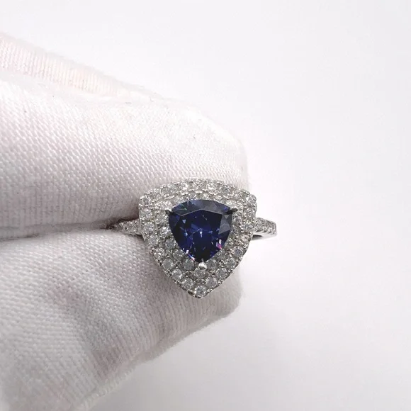 Sale $20 Firm! Sterling Silver Trillion Shape Tanzanite Cz and Clear Cz Ring - Picture 16 of 16